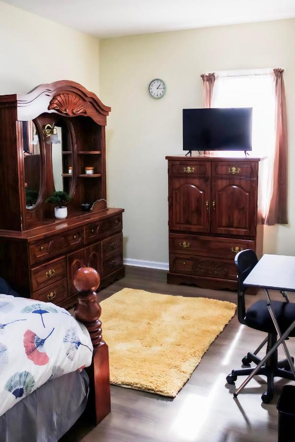 Cozy City Retreat Near Downtown Indianapolis- Private Bedroom エクステリア 写真