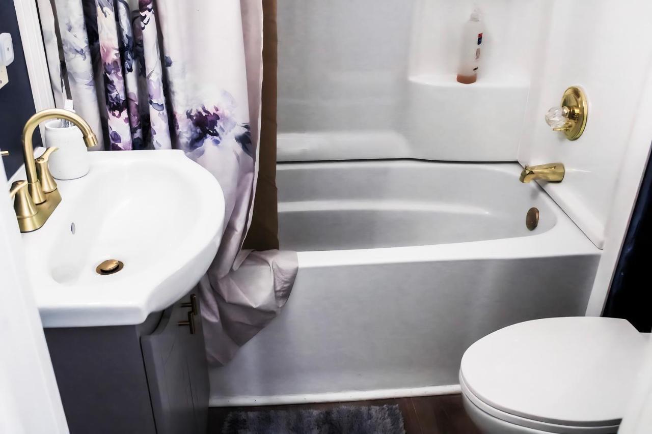 Cozy City Retreat Near Downtown Indianapolis- Private Bedroom エクステリア 写真