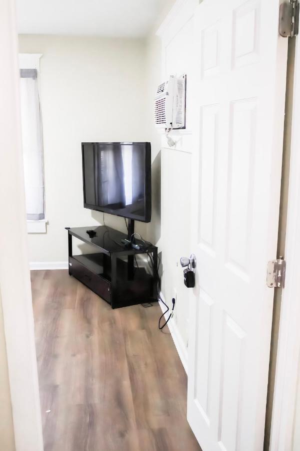 Cozy City Retreat Near Downtown Indianapolis- Private Bedroom エクステリア 写真