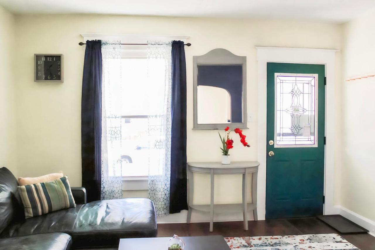 Cozy City Retreat Near Downtown Indianapolis- Private Bedroom エクステリア 写真